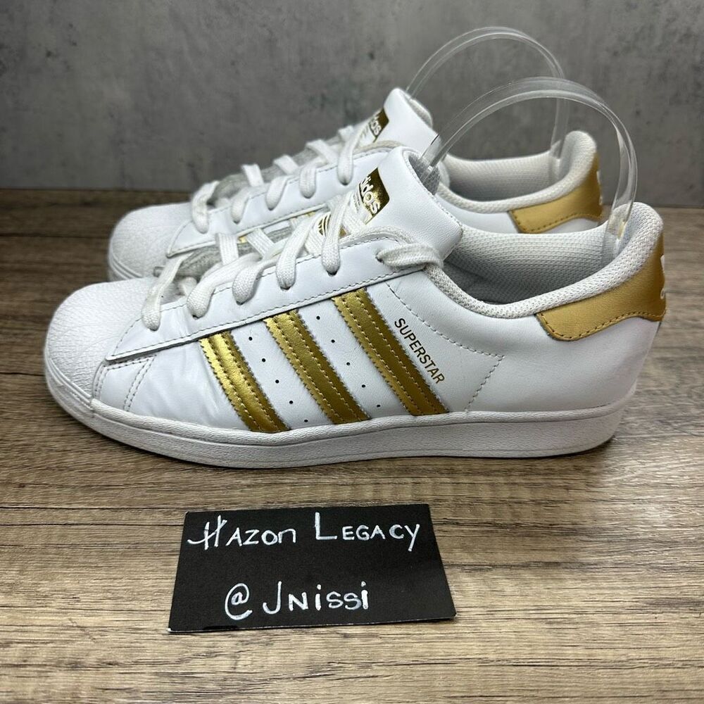 Adidas~Women's~Superstar White/Gold Metallic‎ Sneakers~Size 7.5
